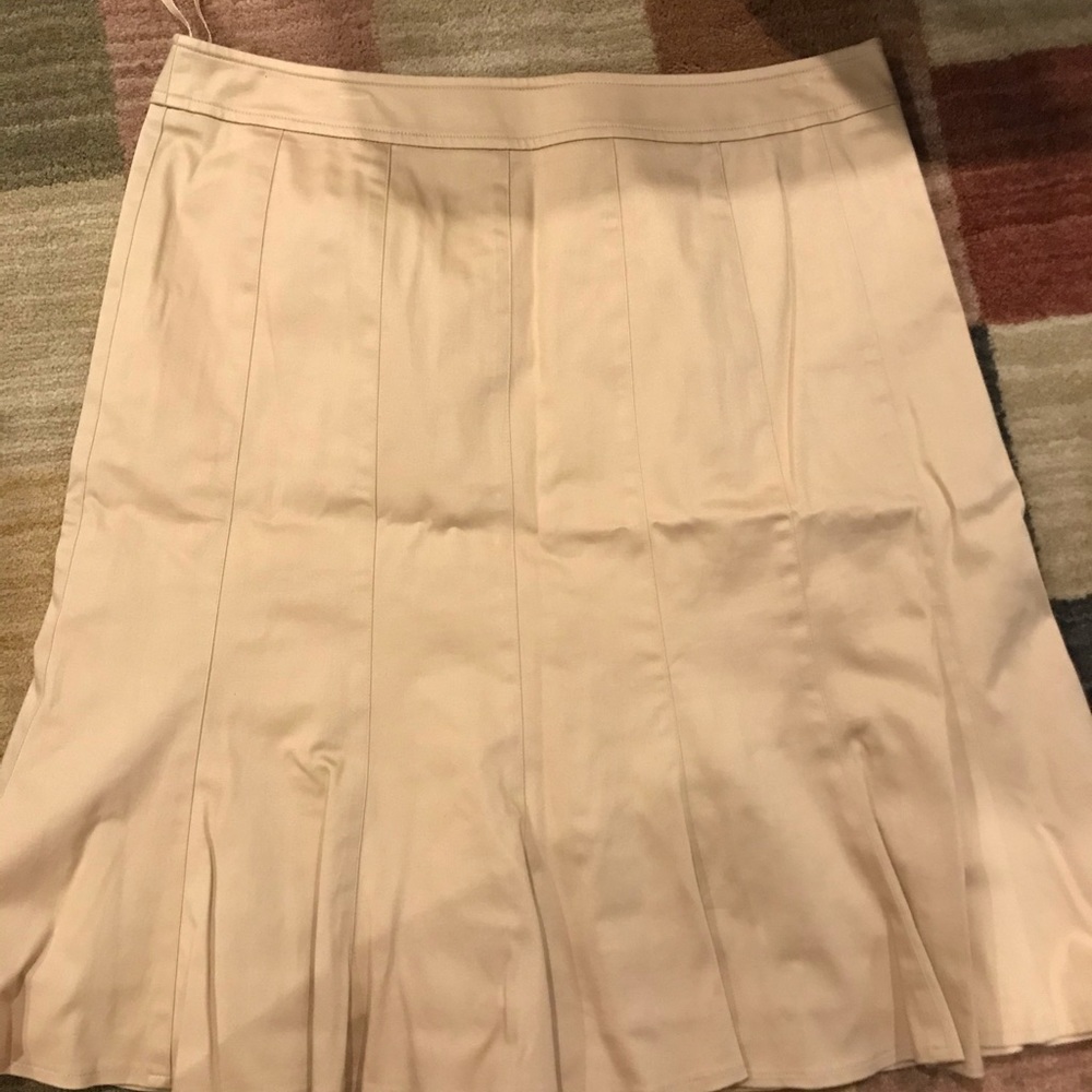 Mustard stretch bell skirt